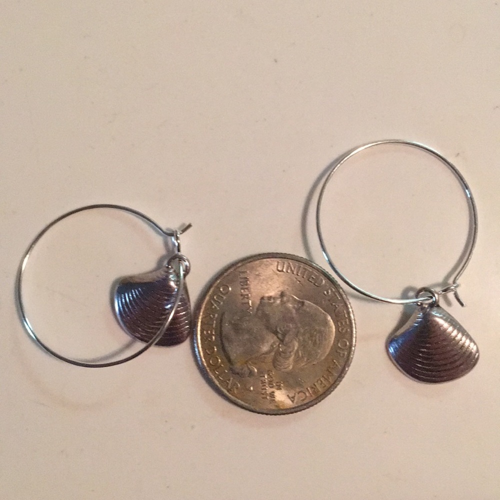 Earrings - Picture 4 of 4